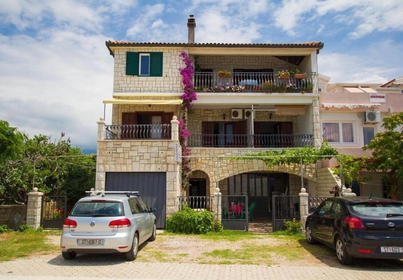 Apartments Juri Sućuraj Dış mekan fotoğraf