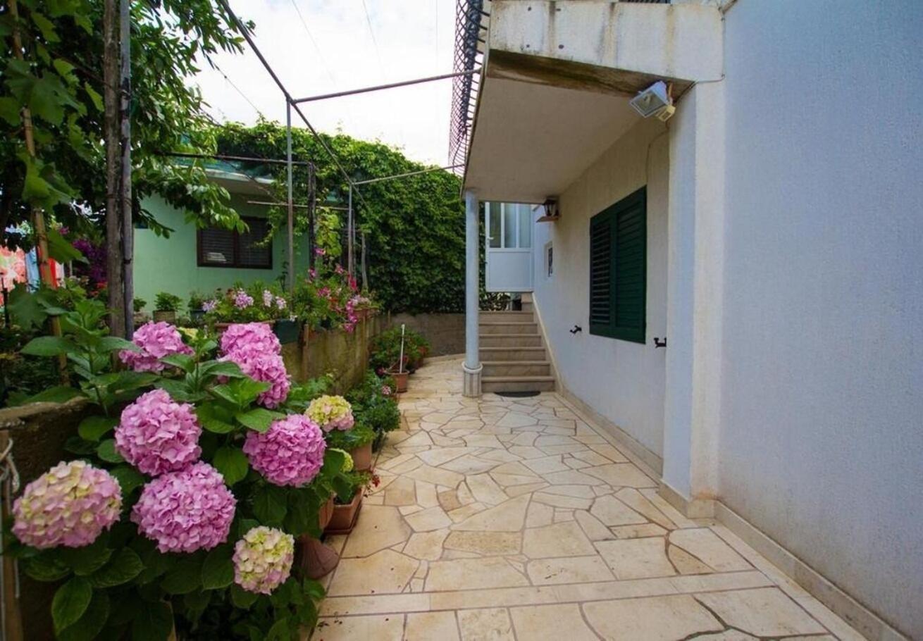 Apartments Juri Sućuraj Dış mekan fotoğraf