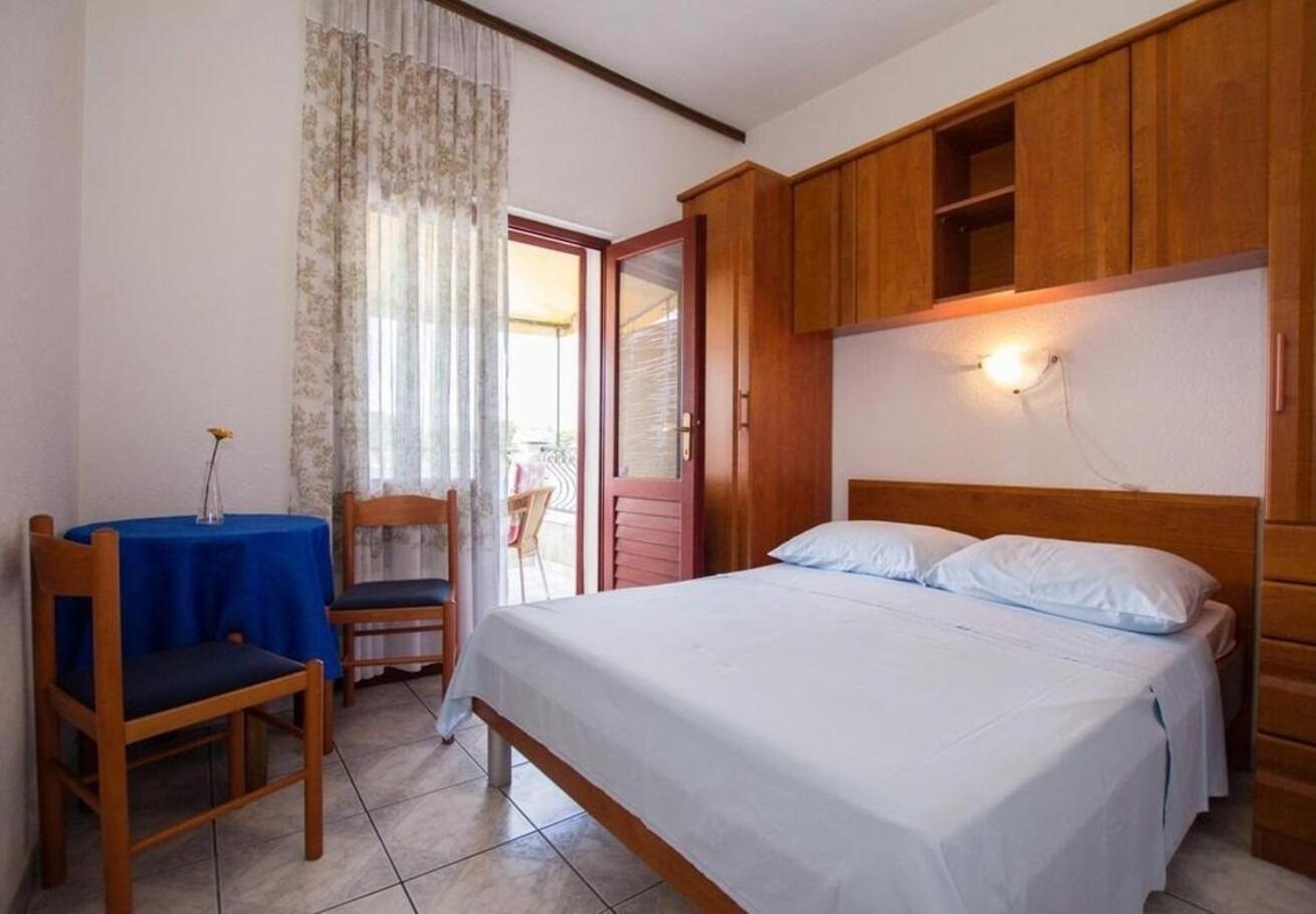Apartments Juri Sućuraj Dış mekan fotoğraf